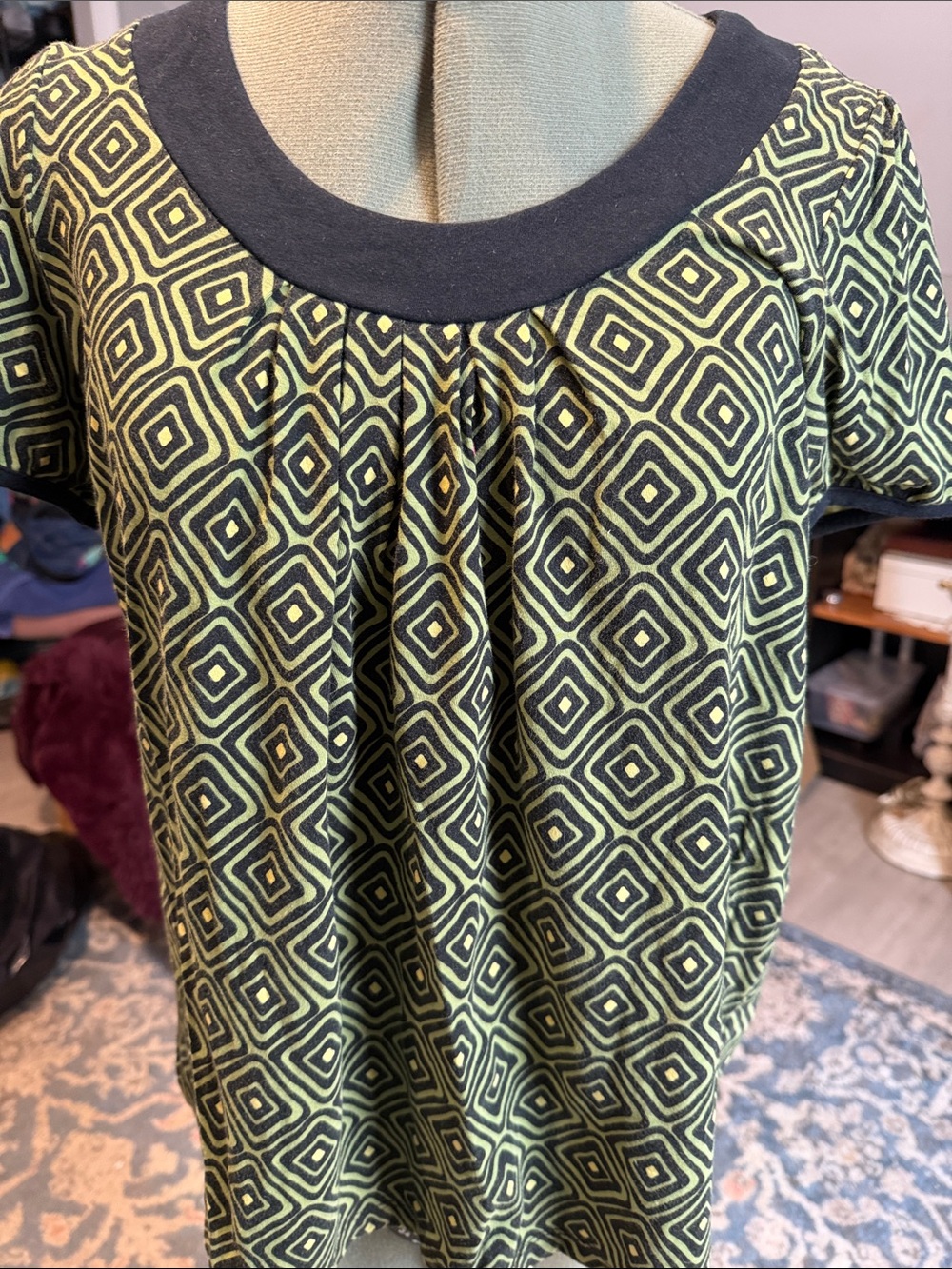 Apt. 9 Black-Trim Green Geometric Scoop Neck Tee